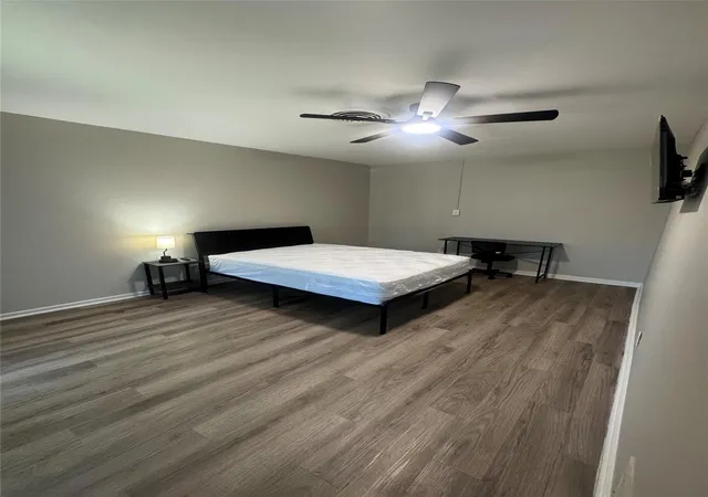 Photo 3 of Single family home for sale at 5838 Reed Rd, Houston, TX 77033 | MLS# 96039594 | Listing updated on 2026-09-05