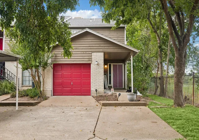 Photo 1 of Townhouse for sale at 4444 Victory Dr #1113, Houston, TX 77088 | MLS# 49344397 | Listing updated on 2026-09-16