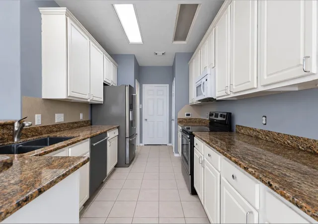 Photo 3 of Sale Pending at 3315 Atherton Cyn Ln, Houston, TX 77014 | MLS# 89664670 | Listing updated on 2026-09-18