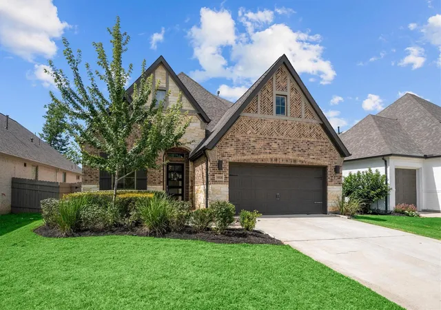 Photo 4 of Single family home for sale at 14928 Scarlet Branch Dr, Conroe, TX 77302 | MLS# 65994995 | Listing updated on 2026-09-17