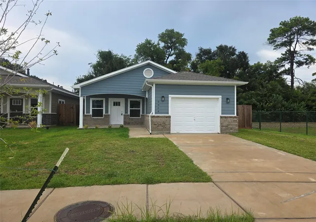 Photo 1 of Single family home for sale at 9904 Dipping Brk St, Houston, TX 77076 | MLS# 73905541 | Listing updated on 2026-09-11