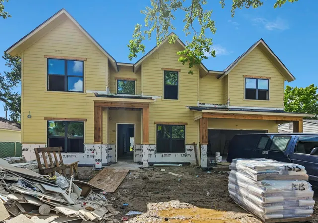 Photo 2 of Single family home for sale at 1513 Story St, Houston, TX 77055 | MLS# 83298064 | Listing updated on 2026-09-05
