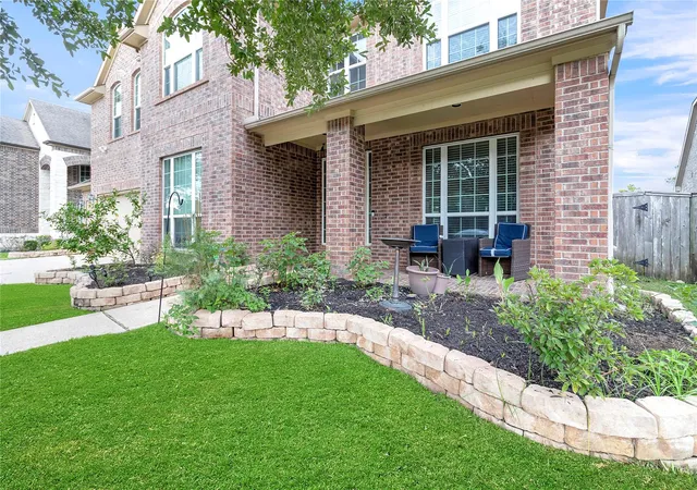 Photo 2 of Single family home for sale at 25611 Kearsley Dr, Katy, TX 77494 | MLS# 95224540 | Listing updated on 2026-10-09