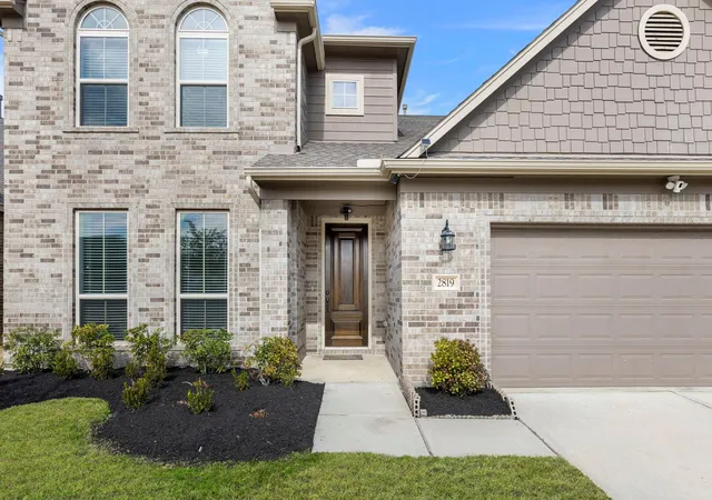 Photo 4 of Single family home for sale at 2819 Bradbury Hills Dr, Spring, TX 77373 | MLS# 62199347 | Listing updated on 2026-09-17