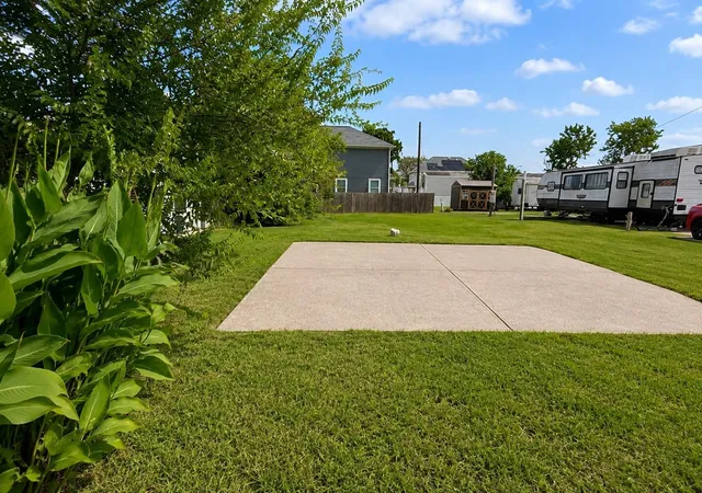 Photo 3 of Sale Pending at 2739 Bay Oaks Harbor Dr, Baytown, TX 77523 | MLS# 53114520 | Listing updated on 2026-09-18
