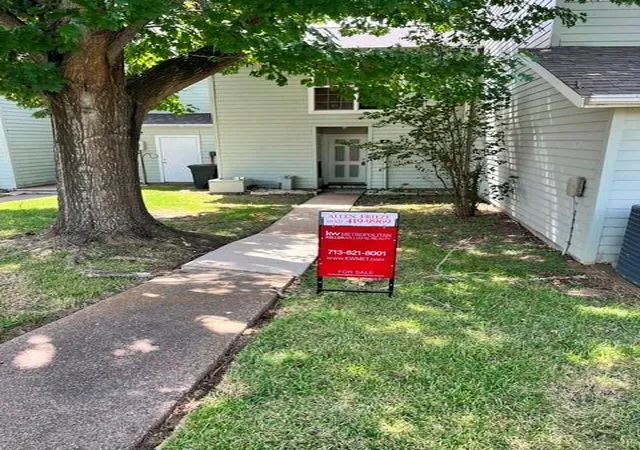 Photo 3 of Townhouse for sale at 100 Edgewater Dr #45, Livingston, TX 77351 | MLS# 38384808 | Listing updated on 2026-09-11