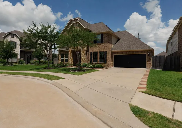 Photo 2 of Single family home for sale at 20742 Barrington Meadow Tr, Richmond, TX 77407 | MLS# 3550535 | Listing updated on 2026-09-02