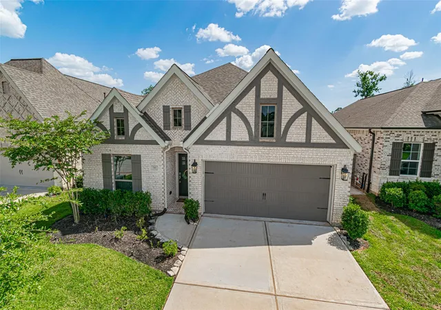 Photo 2 of Single family home for sale at 546 Cedar Harbor Ct, Conroe, TX 77304 | MLS# 19639380 | Listing updated on 2026-09-13