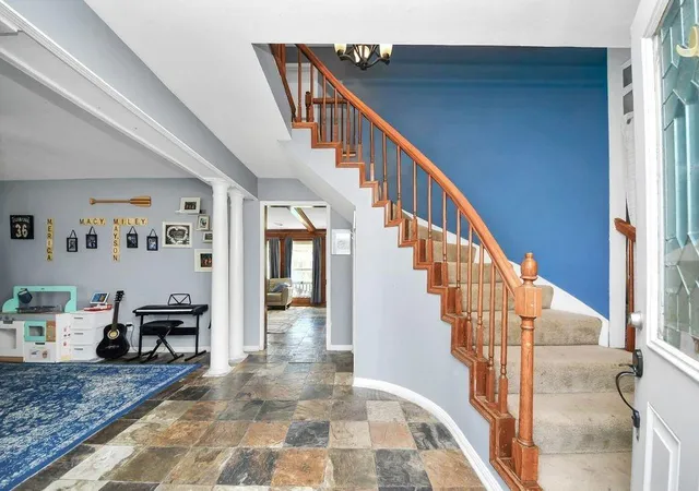 Photo 3 of Single family home for sale at 16406 Shady Elms Dr, Houston, TX 77059 | MLS# 37959904 | Listing updated on 2026-09-05