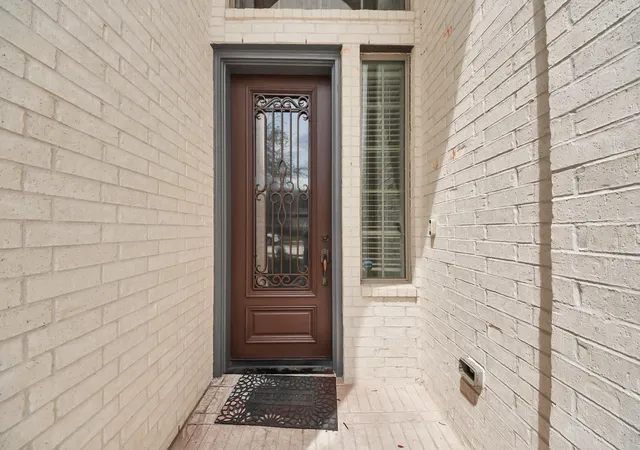 Photo 3 of Single family home for sale at 3806 Pearl Pass Ln, Sugar Land, TX 77479 | MLS# 57978186 | Listing updated on 2026-10-06