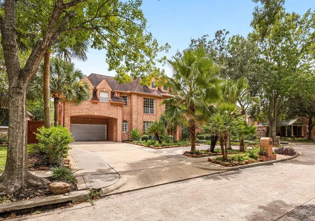 Photo 2 of Single family home for sale at 15015 Turkey Trl Ct, Houston, TX 77079 | MLS# 83513949 | Listing updated on 2026-09-05