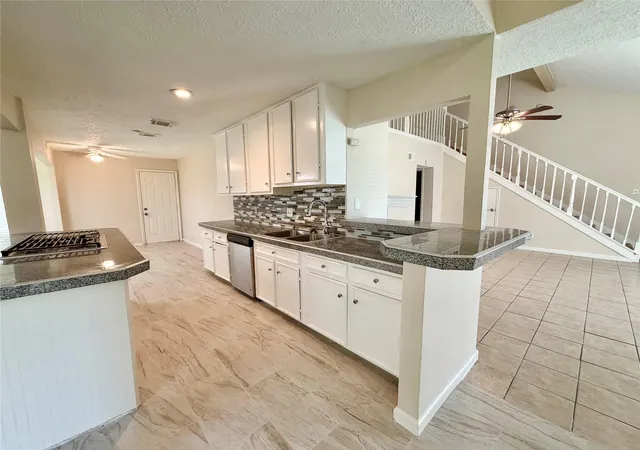 Photo 3 of Single family home for sale at 16310 Calistoga Ct, Houston, TX 77053 | MLS# 66218152 | Listing updated on 2026-09-09