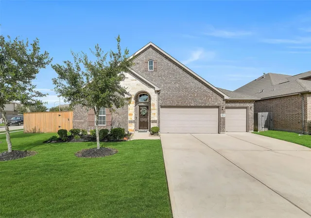 Photo 1 of Single family home for sale at 31634 Hummingbird Oak Dr, Hockley, TX 77447 | MLS# 88466368 | Listing updated on 2026-10-14