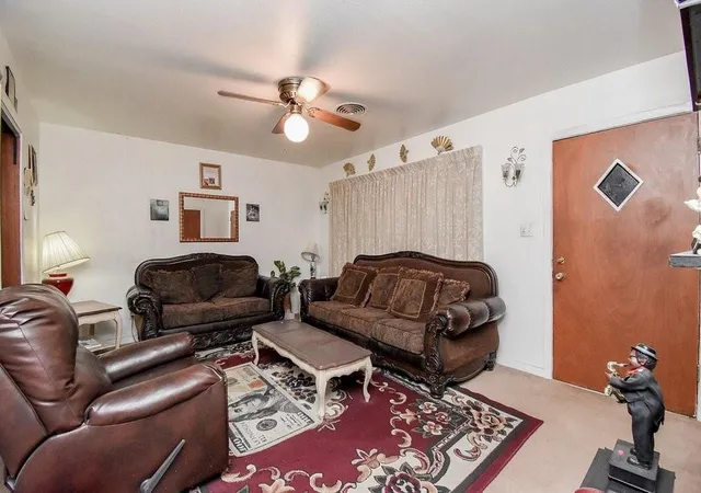Photo 4 of Single family home for sale at 400 Sandra Dr, Brenham, TX 77833 | MLS# 53922098 | Listing updated on 2026-09-02