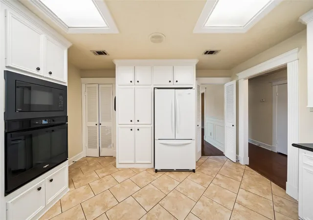 Photo 3 of Single family home for sale at 101 Fairway View Ln, Montgomery, TX 77356 | MLS# 43502321 | Listing updated on 2026-10-08