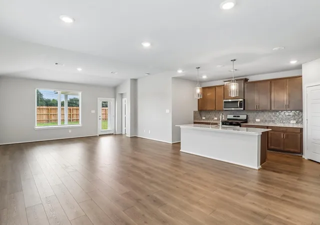 Photo 2 of Single family home for sale at 5228 Redbud Valley Dr, Pearland, TX 77584 | MLS# 39845584 | Listing updated on 2026-09-02