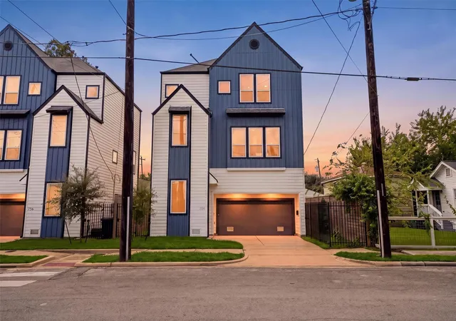 Photo 1 of Single family home for sale at 724 E 33rd Street, Houston, TX 77022 | MLS# 73556053 | Listing updated on 2026-10-05