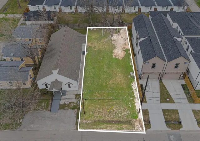 Photo 1 of Land for sale at 0 Nichols, Houston, TX 77020 | MLS# 37550788 | Listing updated on 2026-08-31