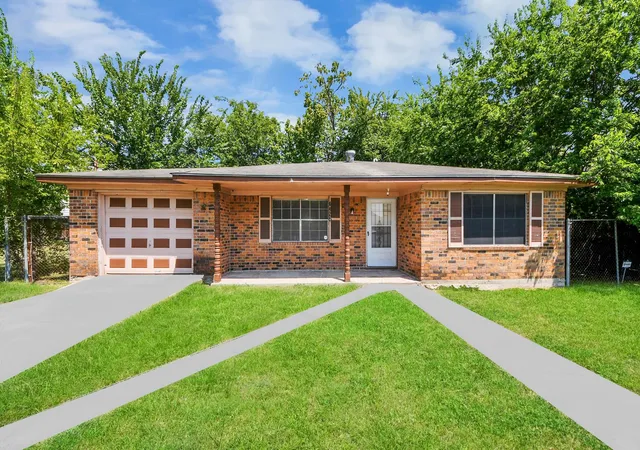 Photo 1 of Single family home for sale at 4425 Sumpter St, Houston, TX 77020 | MLS# 15418050 | Listing updated on 2026-09-01