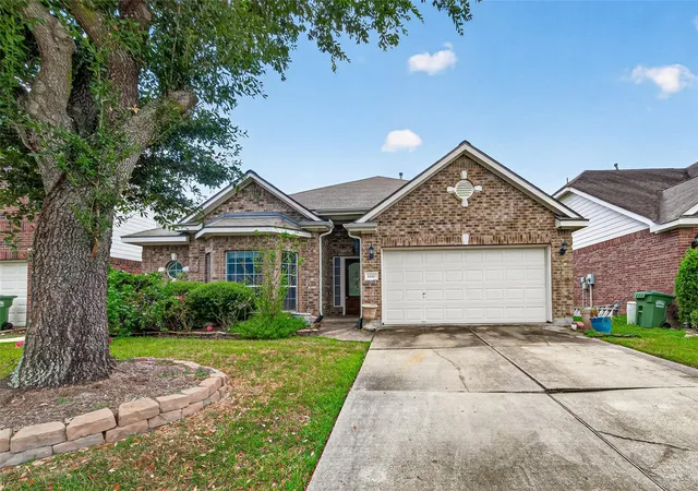 Photo 3 of Single family home for sale at 6610 Atasca Crk Dr, Humble, TX 77346 | MLS# 35252352 | Listing updated on 2026-09-09