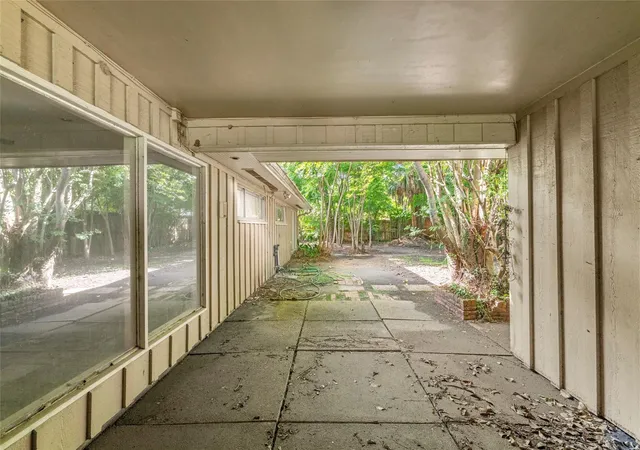 Photo 4 of Single family home for sale at 5146 Carew St, Houston, TX 77096 | MLS# 25930323 | Listing updated on 2026-09-03