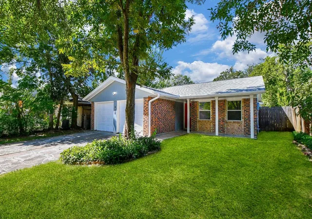 Photo 2 of Single family home for sale at 922 Bacliff Dr, Bacliff, TX 77518 | MLS# 85963593 | Listing updated on 2026-09-27