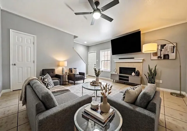 Photo 3 of Condo for sale at 9850 Pagewood Ln #405, Houston, TX 77042 | MLS# 19547274 | Listing updated on 2026-09-25