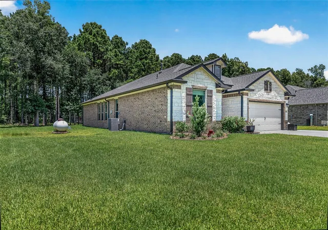 Photo 3 of Single family home for sale at 1295 Road 66112, Dayton, TX 77535 | MLS# 80959098 | Listing updated on 2026-10-20