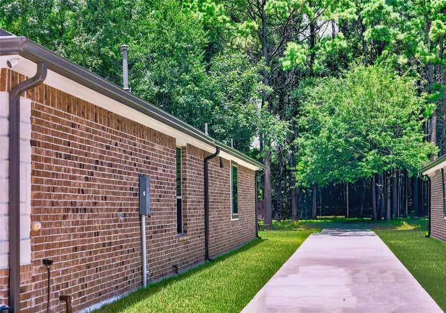 Photo 4 of Single family home for sale at 1295 Road 66112, Dayton, TX 77535 | MLS# 80959098 | Listing updated on 2026-10-20