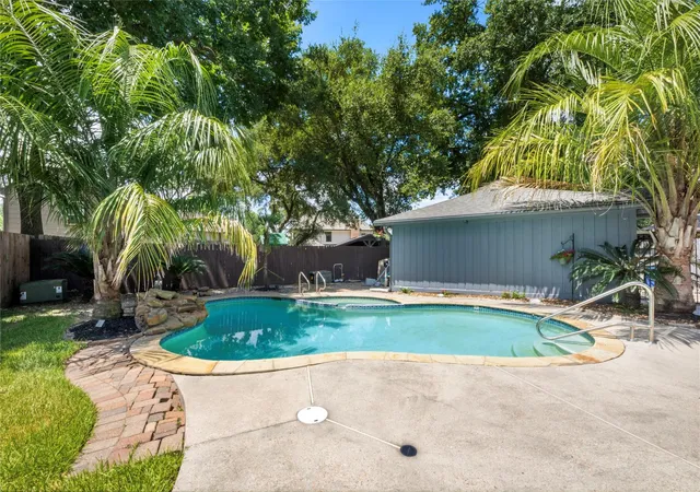 Photo 1 of Single family home for sale at 4118 Long Grv Dr, Seabrook, TX 77586 | MLS# 61181158 | Listing updated on 2026-09-11