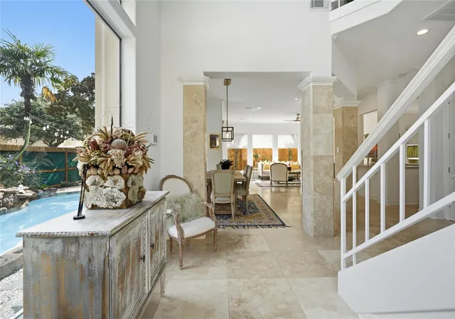 Photo 4 of Single family home for sale at 320 Harborside Cir, Kemah, TX 77565 | MLS# 51103252 | Listing updated on 2026-09-17