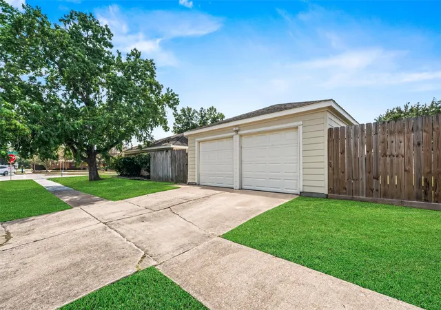 Photo 1 of Single family home for sale at 6902 Addicks Clodine Rd, Houston, TX 77083 | MLS# 12015073 | Listing updated on 2026-09-23