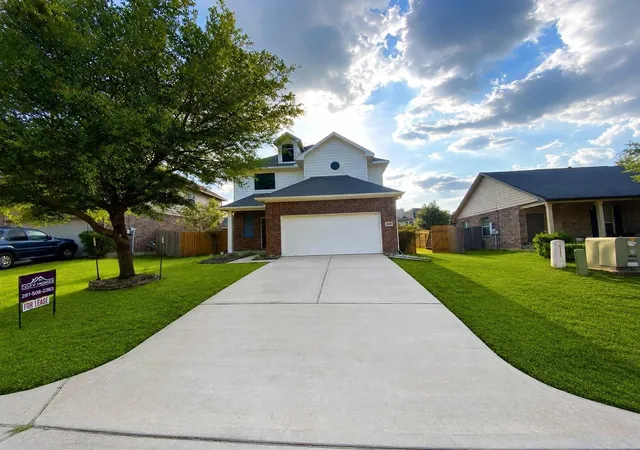 Photo 1 of Single family home for sale at 4903 Summer Ridge Dr, Conroe, TX 77303 | MLS# 76512460 | Listing updated on 2026-09-13
