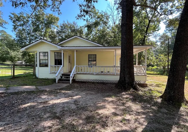 Photo 2 of Single family home for sale at 437 Gov Wood Dr, Point Blank, TX 77364 | MLS# 56355451 | Listing updated on 2026-09-14