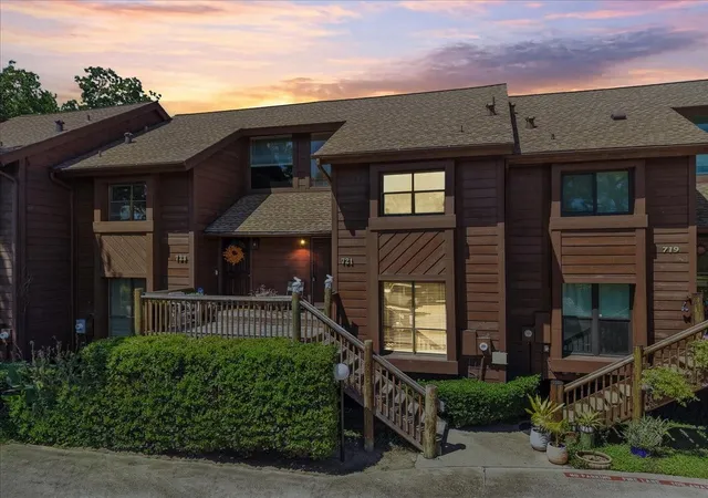 Photo 1 of Townhouse for sale at 721 Davis Rd, League City, TX 77573 | MLS# 71177538 | Listing updated on 2026-09-22