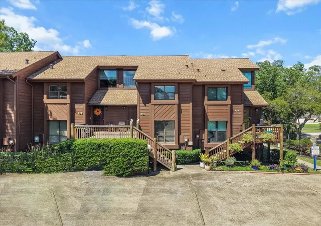 Photo 2 of Townhouse for sale at 721 Davis Rd, League City, TX 77573 | MLS# 71177538 | Listing updated on 2026-09-22