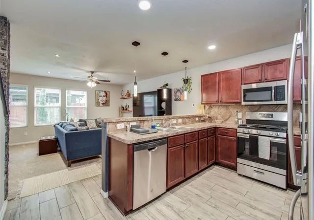 Photo 2 of Single family home for sale at 15614 S Early Dusk Cir, Houston, TX 77044 | MLS# 36806771 | Listing updated on 2026-09-19