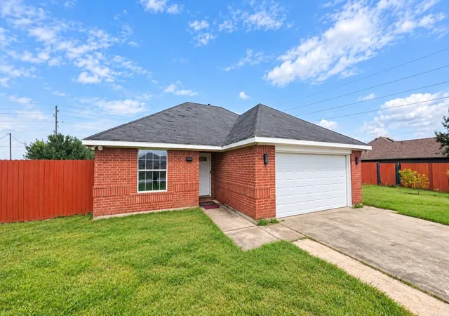 Photo 2 of Single family home for sale at 10803 Alex Dr, Needville, TX 77461 | MLS# 58667908 | Listing updated on 2026-09-28