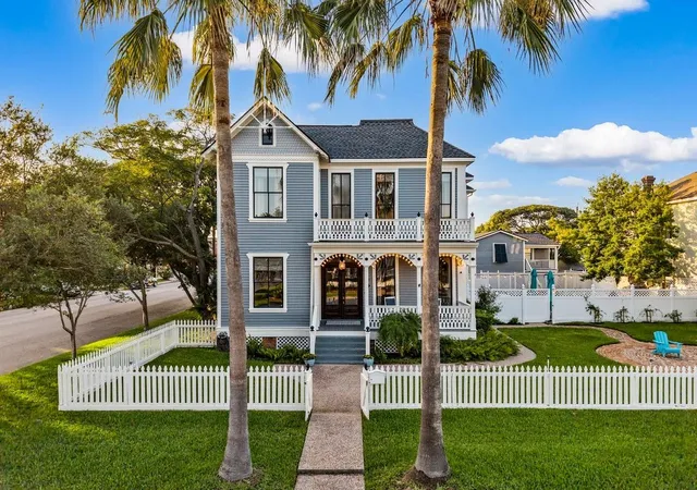 Photo 1 of Single family home for sale at 1728 Ave M, Galveston, TX 77550 | MLS# 96231770 | Listing updated on 2026-09-19