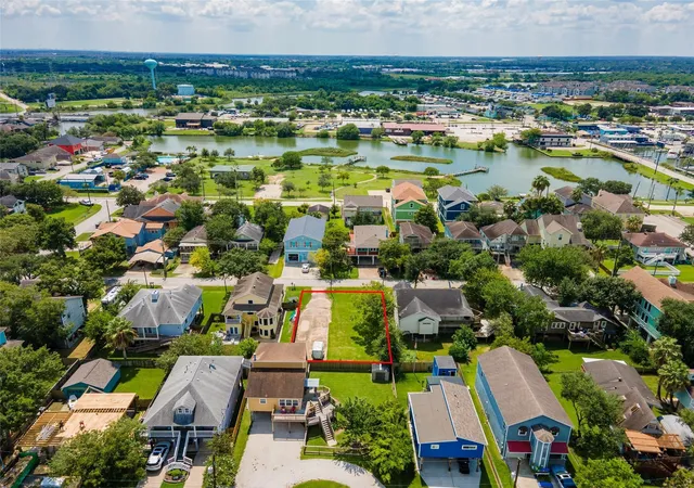 Photo 3 of Land for sale at 822 Cedar Rd, Kemah, TX 77565 | MLS# 81208290 | Listing updated on 2026-09-03