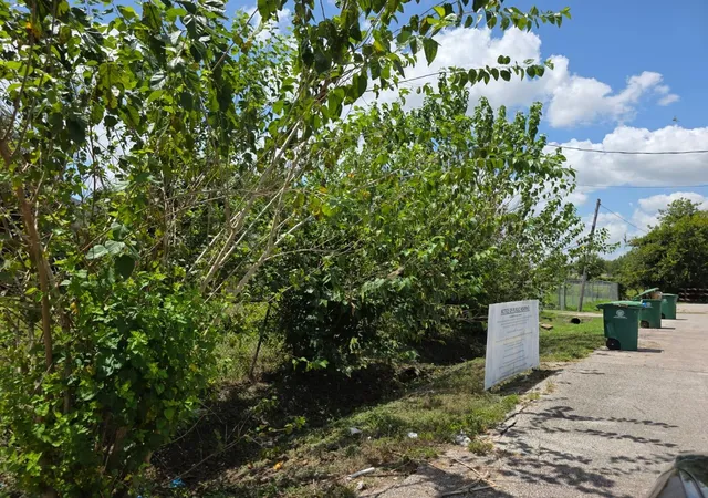 Photo 4 of Sale Pending at 4358 Davenport St, Houston, TX 77051 | MLS# 31861268 | Listing updated on 2026-09-18