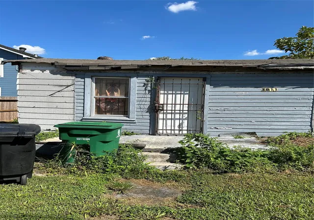 Photo 2 of Single family home for sale at 3811 Lila St, Houston, TX 77026 | MLS# 95208048 | Listing updated on 2026-09-21