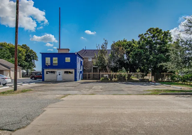 Photo 2 of Single family home for sale at 3427 Federal Rd, Pasadena, TX 77504 | MLS# 98073427 | Listing updated on 2026-09-23