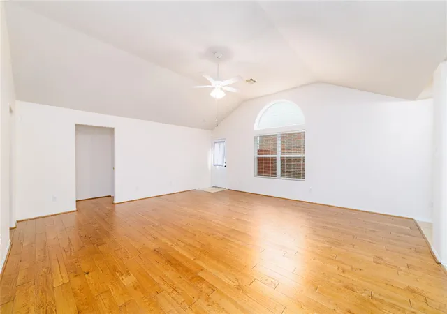 Photo 4 of Single family home for sale at 9531 Barr Spring Dr, Humble, TX 77396 | MLS# 90156174 | Listing updated on 2026-09-16
