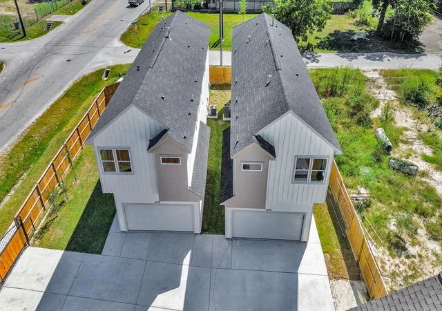 Photo 3 of Single family home for sale at 4133 E Toliver St, Houston, TX 77016 | MLS# 78220430 | Listing updated on 2026-09-02
