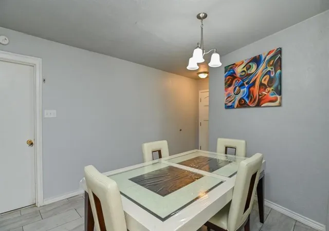 Photo 3 of Single family home for sale at 5430 Osprey Dr, Houston, TX 77048 | MLS# 17081436 | Listing updated on 2026-09-13