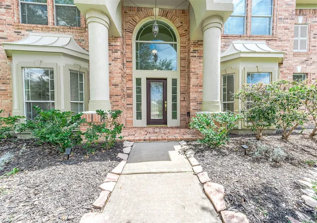 Photo 4 of Single family home for sale at 12119 Cielio Bay Ln, Houston, TX 77041 | MLS# 29032619 | Listing updated on 2026-09-19