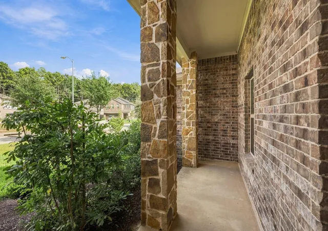 Photo 3 of Single family home for sale at 154 Valiant Ridge Trl, Magnolia, TX 77354 | MLS# 69079077 | Listing updated on 2026-10-06