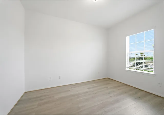 Photo 4 of Single family home for sale at 8015 Jasper Meadows, Angleton, TX 77515 | MLS# 61739297 | Listing updated on 2026-09-23