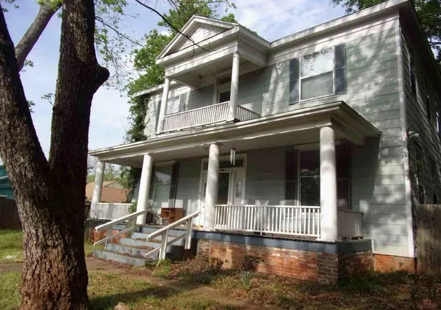 Photo 1 of Single family home for sale at 710 S Magnolia St, Palestine, TX 75801 | MLS# 56268007 | Listing updated on 2026-09-11